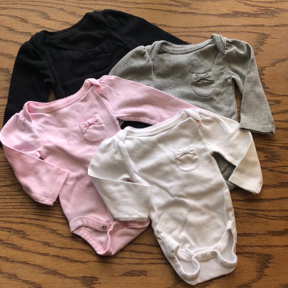 ⭐️ Newborn Long Sleeve Bodysuit 4 Piece Bundle